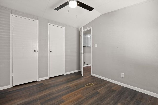 2222 N Austin Avenue 32, Pearland, TX 77581