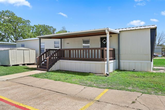 2222 N Austin Avenue 32, Pearland, TX 77581