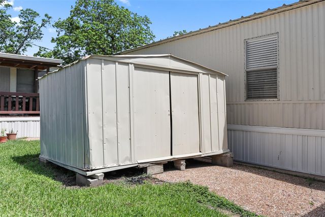 2222 N Austin Avenue 32, Pearland, TX 77581