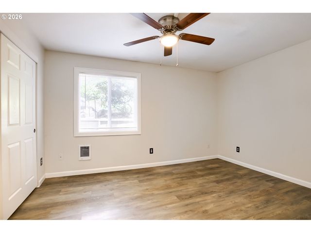 2680 Sw 87TH Ave 3, Portland, OR 97225