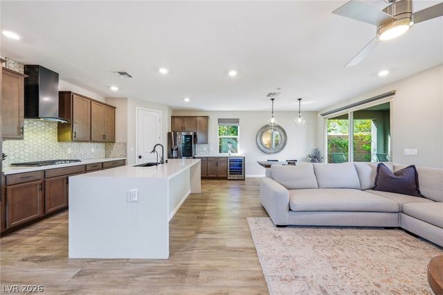 10630 Glowing Dawn Avenue, Las Vegas, NV 89135