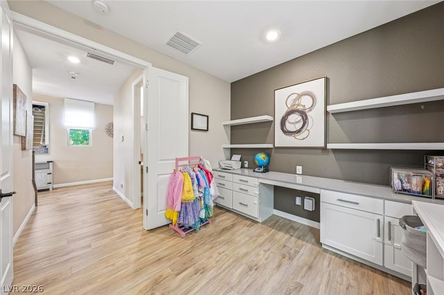 10630 Glowing Dawn Avenue, Las Vegas, NV 89135