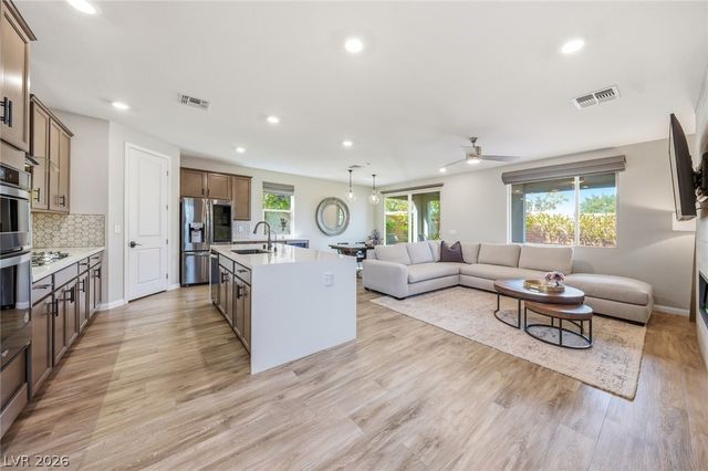 10630 Glowing Dawn Avenue, Las Vegas, NV 89135