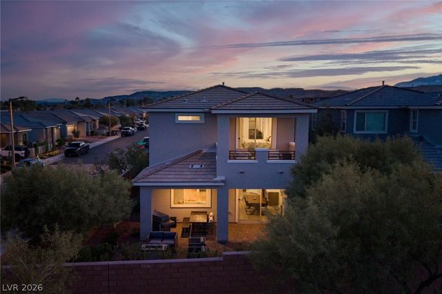 10630 Glowing Dawn Avenue, Las Vegas, NV 89135