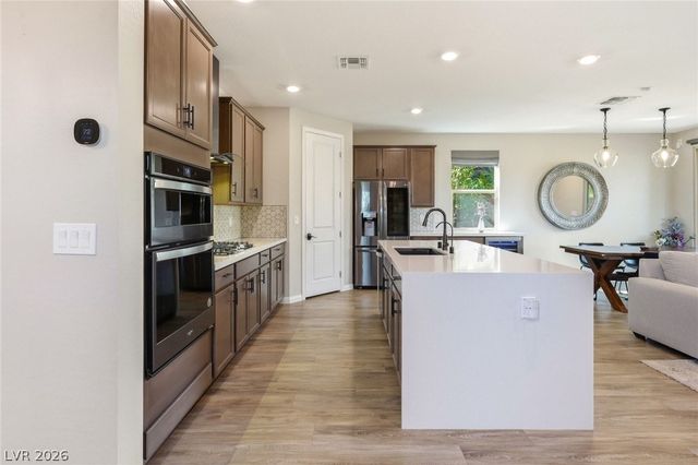 10630 Glowing Dawn Avenue, Las Vegas, NV 89135