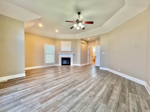 7777 Scottsdale Drive, Newburgh, IN 47630