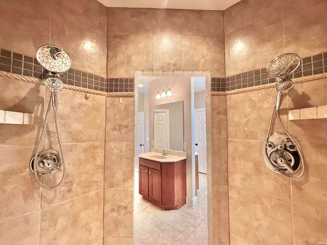 7777 Scottsdale Drive, Newburgh, IN 47630