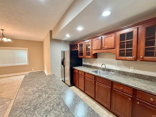 7777 Scottsdale Drive, Newburgh, IN 47630