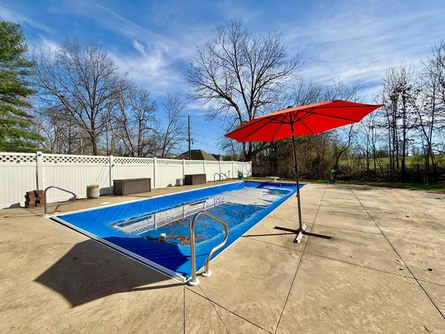 7777 Scottsdale Drive, Newburgh, IN 47630