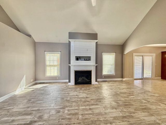 7777 Scottsdale Drive, Newburgh, IN 47630