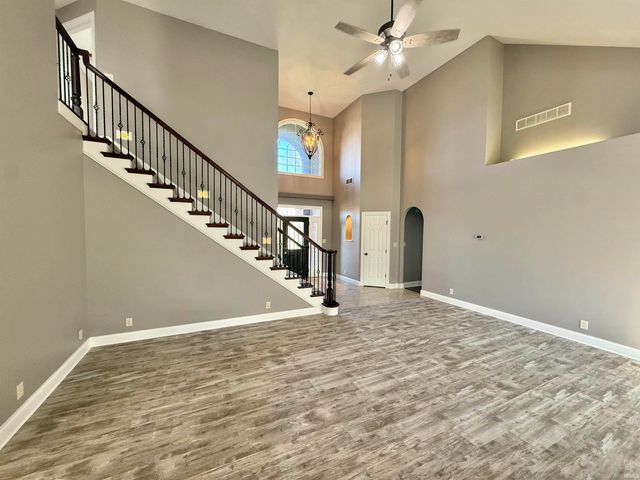 7777 Scottsdale Drive, Newburgh, IN 47630