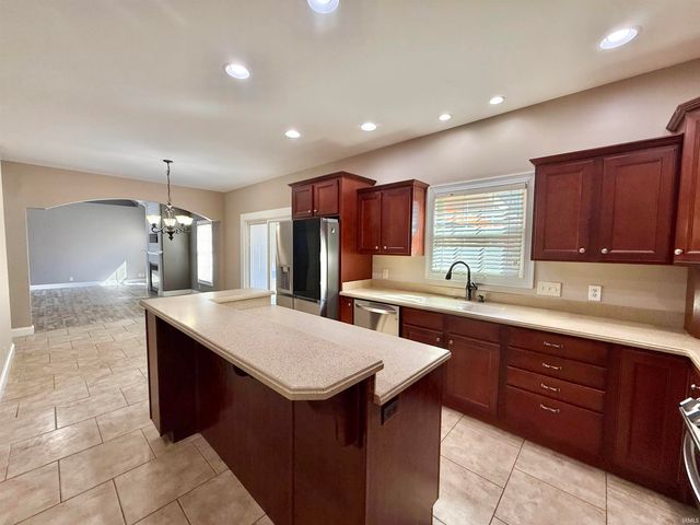 7777 Scottsdale Drive, Newburgh, IN 47630