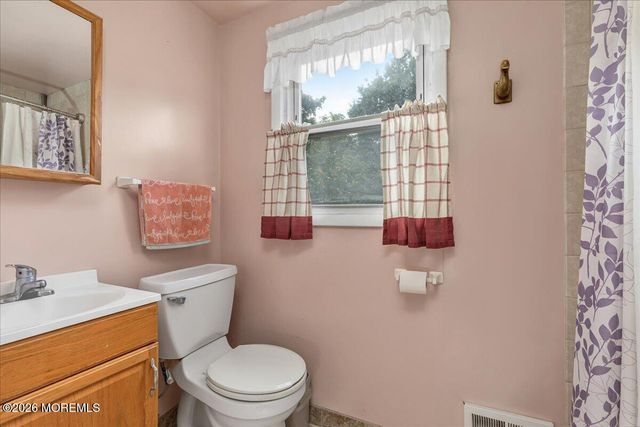 2 Michael Lane, Freehold, NJ 07728