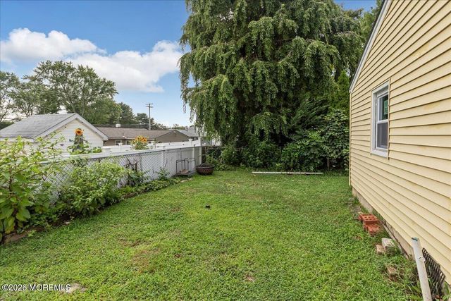 2 Michael Lane, Freehold, NJ 07728