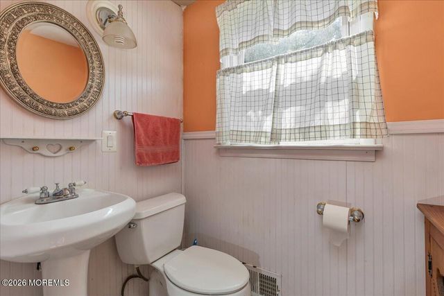 2 Michael Lane, Freehold, NJ 07728