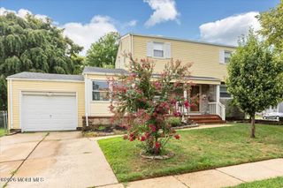 2 Michael Lane, Freehold, NJ 07728