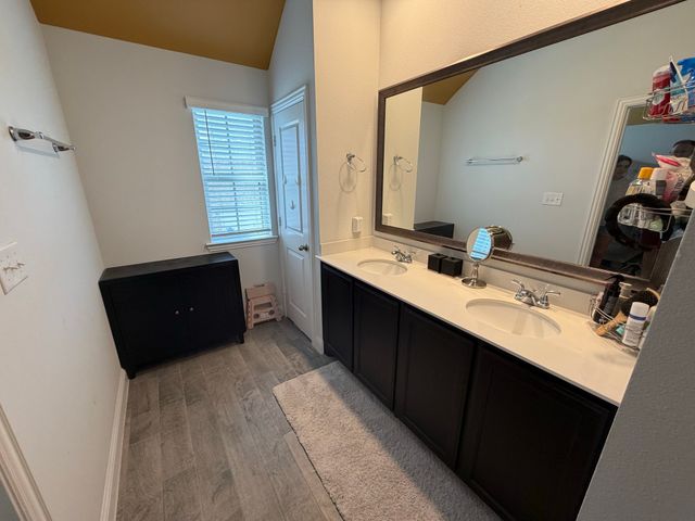 5581 Crosby Drive, North Richland Hills, TX 76180