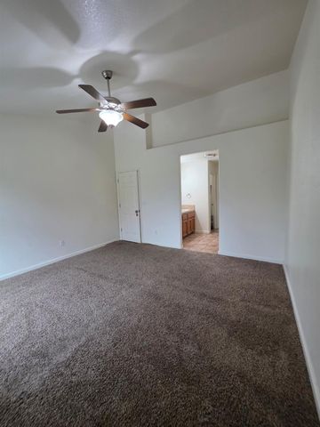 804 Morris Lane, Madera, CA 93637