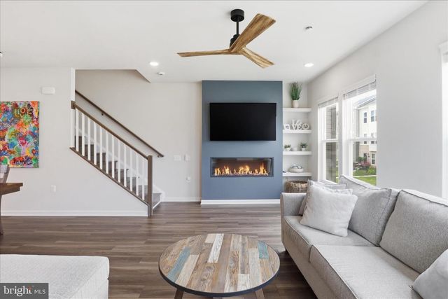 15069 JAXTON SQUARE LN, Haymarket, VA 20169
