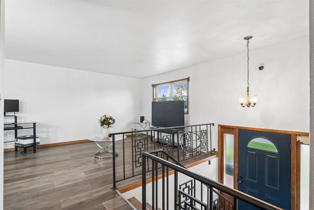 2756 Fairlane Avenue, Waterloo, IA 50702