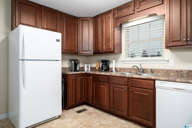 532 9TH AVENUE, Pleasant Grove, AL 35127