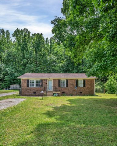814 Cherokee Dr, New Johnsonville, TN 37134