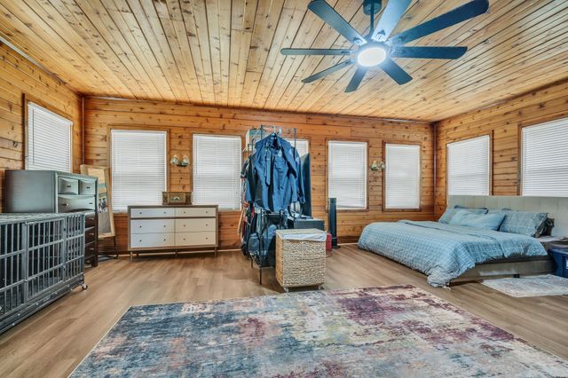 814 Cherokee Dr, New Johnsonville, TN 37134