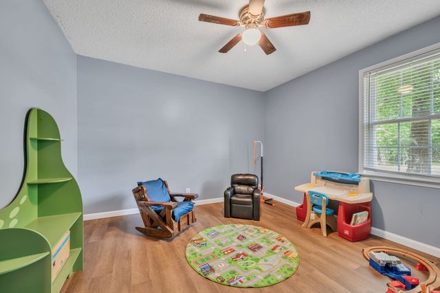 814 Cherokee Dr, New Johnsonville, TN 37134
