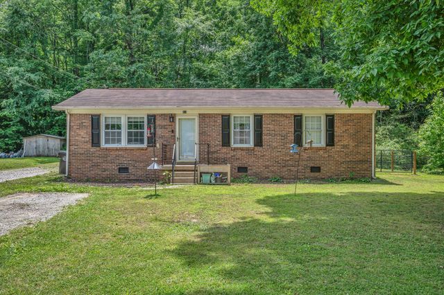 814 Cherokee Dr, New Johnsonville, TN 37134