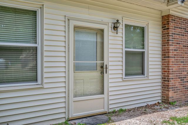 814 Cherokee Dr, New Johnsonville, TN 37134