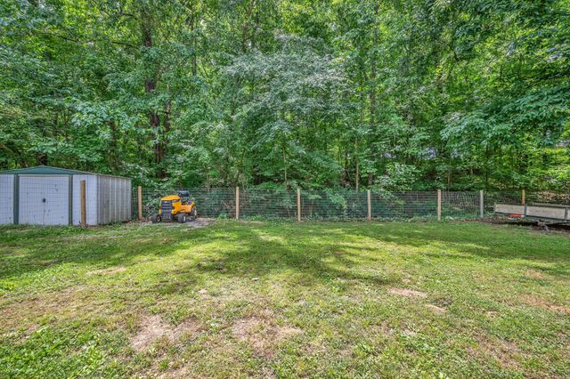814 Cherokee Dr, New Johnsonville, TN 37134