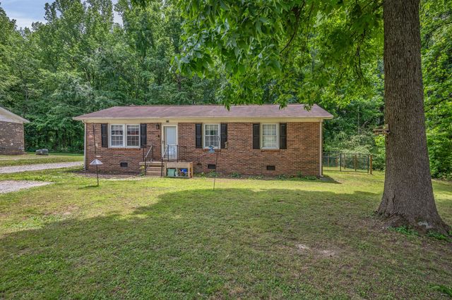 814 Cherokee Dr, New Johnsonville, TN 37134