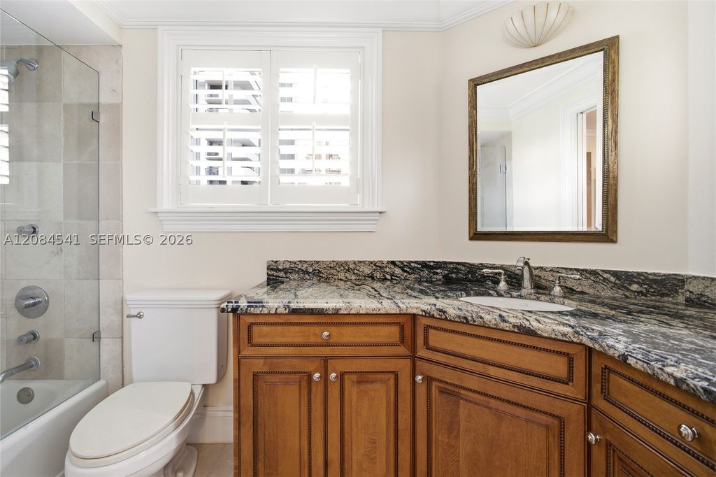 Image 22 of property listing at 2600 Segovia St 703, Coral Gables, FL 33134