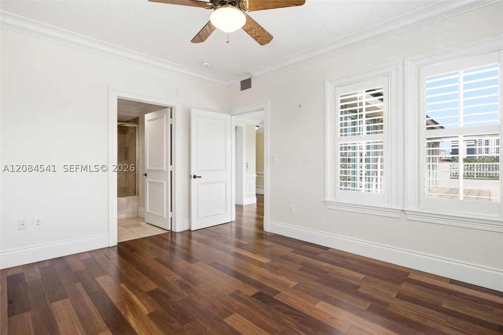 Image 25 of property listing at 2600 Segovia St 703, Coral Gables, FL 33134