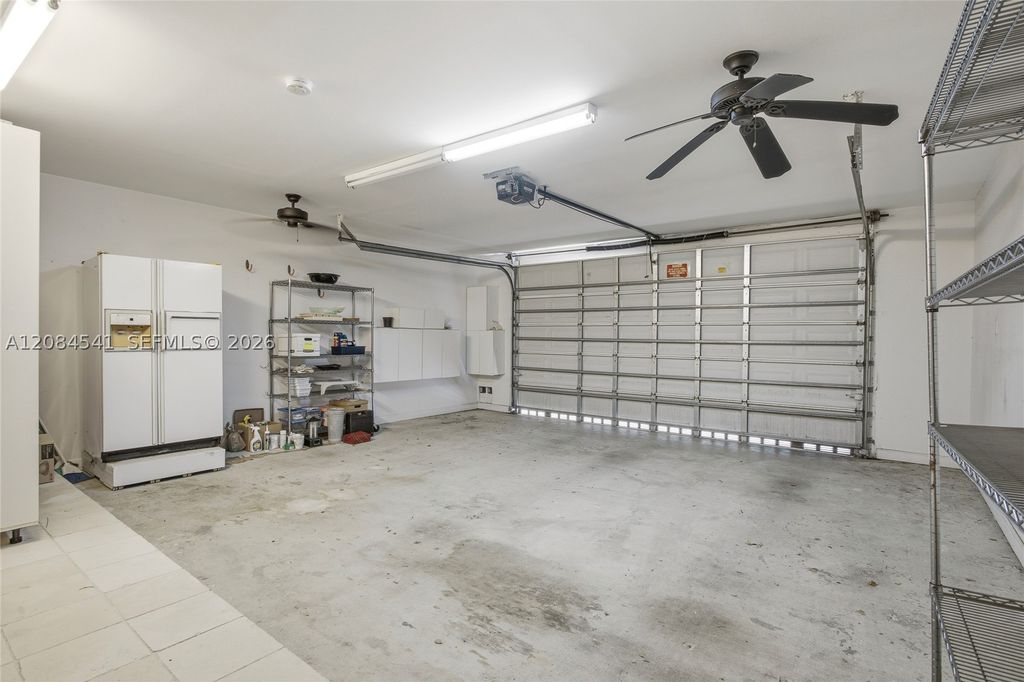 Image 28 of property listing at 2600 Segovia St 703, Coral Gables, FL 33134