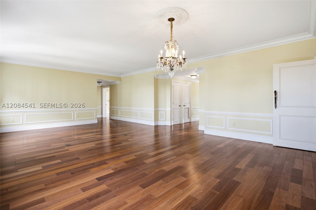 Image 31 of property listing at 2600 Segovia St 703, Coral Gables, FL 33134