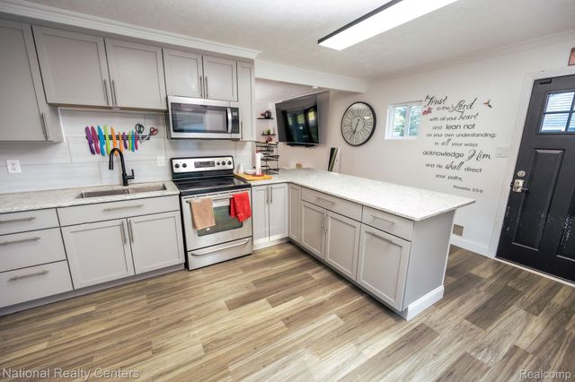 3500 Grafton Street, Orion Charter Township, MI 48359