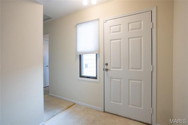 5640 Duchesne Parque Drive, St Louis, MO 63128