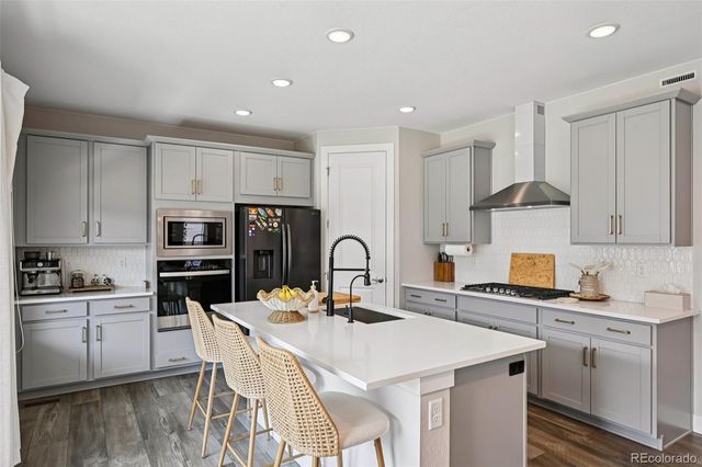 8491 Hotchkiss Loop, Littleton, CO 80125