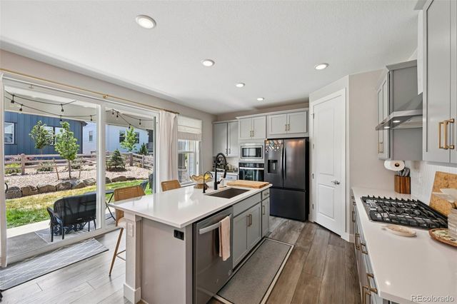 8491 Hotchkiss Loop, Littleton, CO 80125
