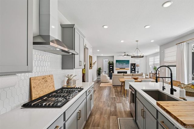 8491 Hotchkiss Loop, Littleton, CO 80125