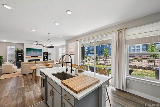 8491 Hotchkiss Loop, Littleton, CO 80125