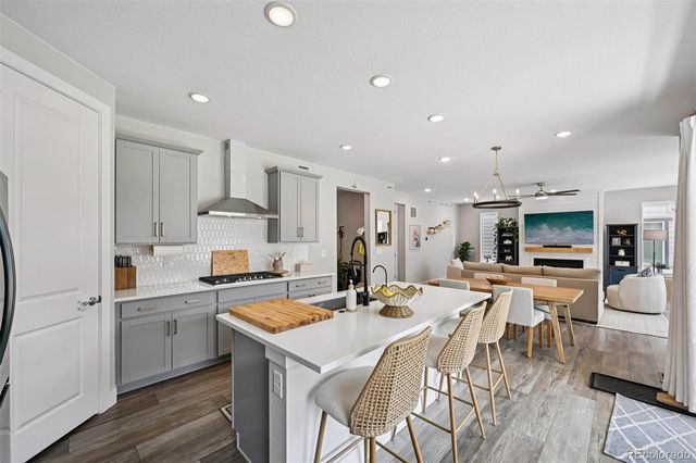 8491 Hotchkiss Loop, Littleton, CO 80125