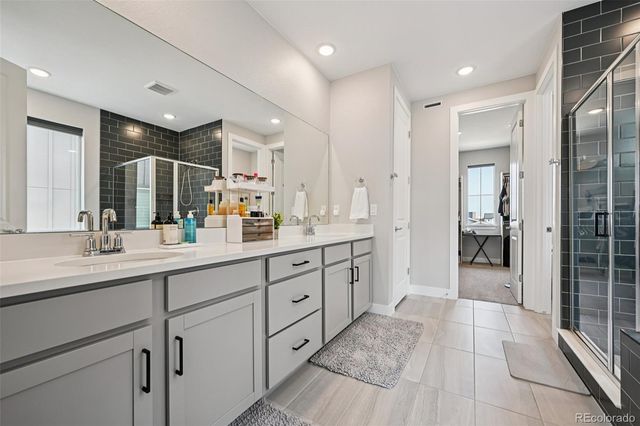8491 Hotchkiss Loop, Littleton, CO 80125