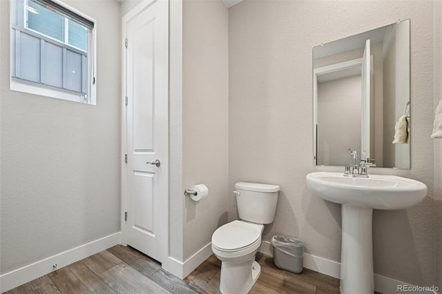 8491 Hotchkiss Loop, Littleton, CO 80125
