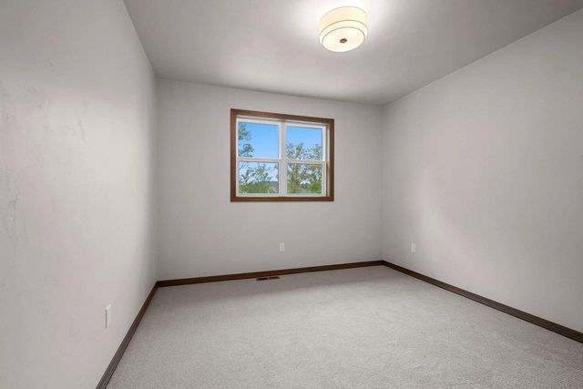 1582 RED HAWK LANDING TRAIL, De Pere, WI 54115