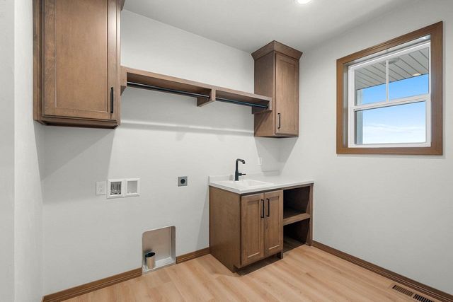 1582 RED HAWK LANDING TRAIL, De Pere, WI 54115