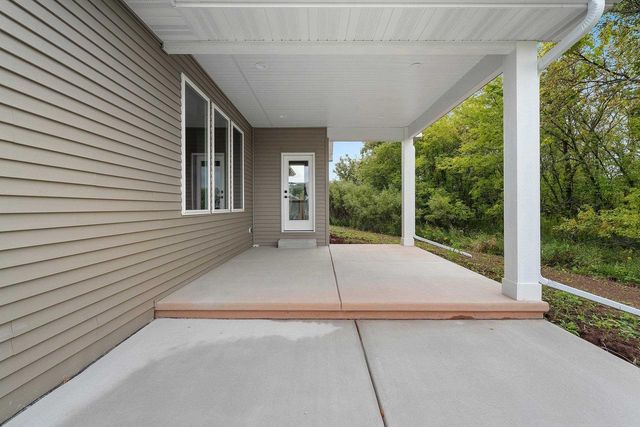 1582 RED HAWK LANDING TRAIL, De Pere, WI 54115