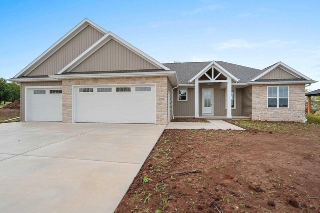 1582 RED HAWK LANDING TRAIL, De Pere, WI 54115