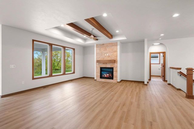 1582 RED HAWK LANDING TRAIL, De Pere, WI 54115